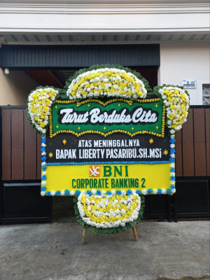 Papan Bunga Duka di Petirejo
