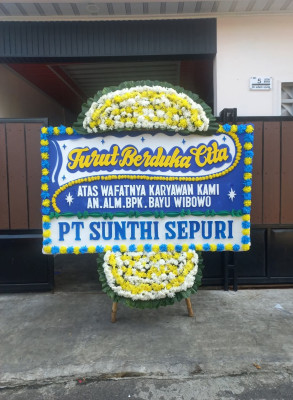 Papan Bunga Duka di Petirejo